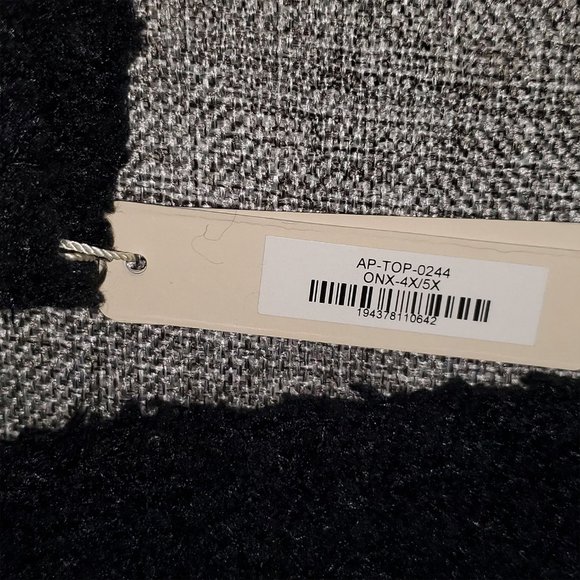 SKIMS Black Long Sleeve Wrap Top - Picture 3 of 3